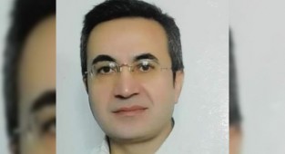 Lise öğretmeni Faruk Karakoç, koronavirüs nedeniyle yaşamını yitirdi 