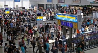 Omicron paniği! İngiltere'den flaş karar