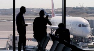 Omicron tedbirleri: 7 Avrupa ülkesi Türkiye'den yolcu almayacak!