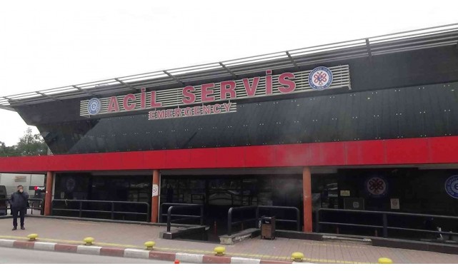Otomobilin çarptığı adam, hastanede hayatını kaybetti
