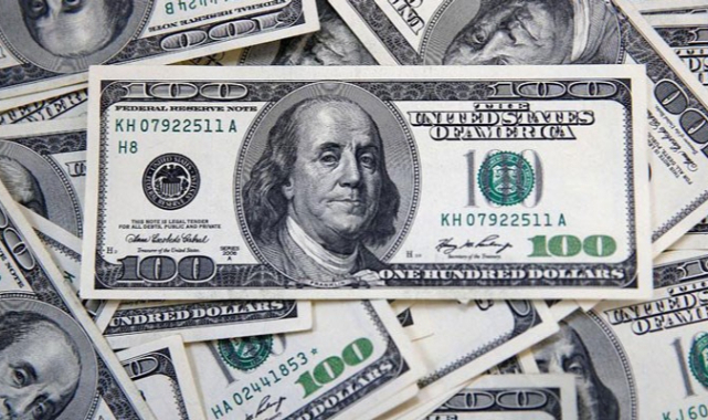 TL'de kara gün: Dolar 14,60'ı da gördü!