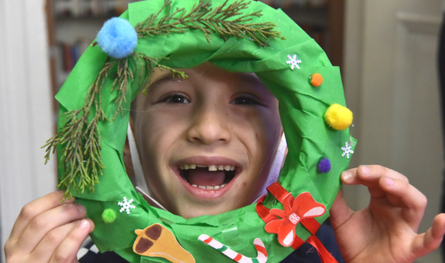 Yılbaşı süsleri Bornovalı miniklerden