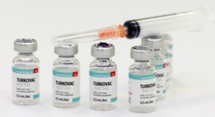 Aşıyı geliştiren profesörden itiraf: Turkovac'ın Omicron varyantına karşı etkisi bilinmiyor