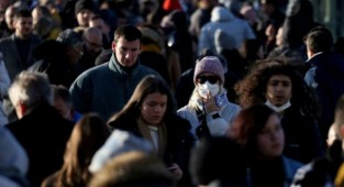 Bilim Kurulu üyesi Turan: Omicron diğer pikler gibi değil