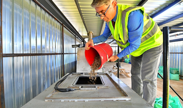 Büyükşehir'den bir çevreci yatırım daha: Bitki atıkları ekonomiye kazandırılıyor!