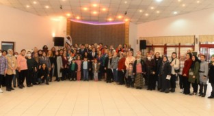 CHP, Demokrat Kadınlarla buluştu