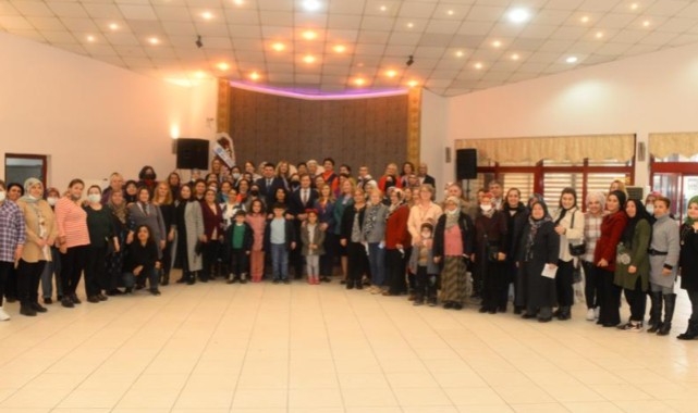 CHP, Demokrat Kadınlarla buluştu