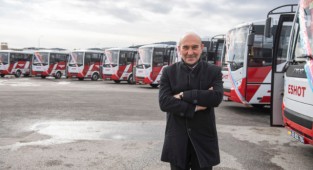 İzmir’e yeni yılın ilk hediyesi: Toplu ulaşıma 22 midibüs daha!