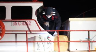 İzmir merkezli 11 ilçedeki zehir operasyonuna 16 tutuklama