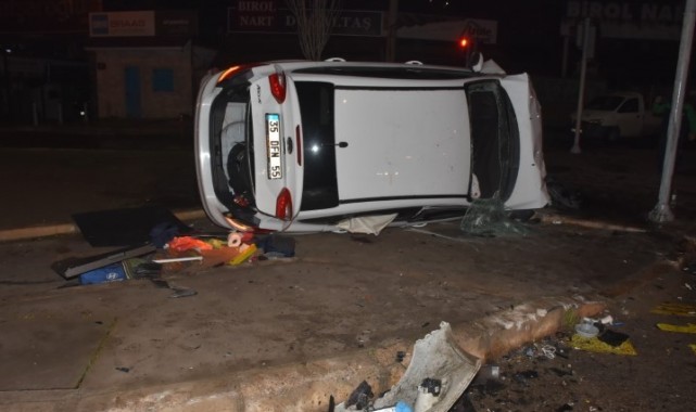 İzmir'de feci kaza! Alkollü sürücü minibüse çarptı