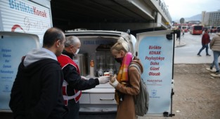 Konak Belediyesi'nden vatandaşa çorba ikramı 