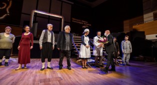 Memleketimden İnsan Manzaraları İzmir’de sahnelendi