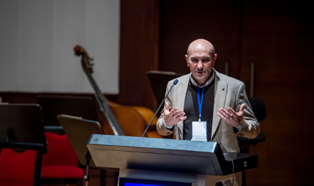 Soyer: “Geleceğin şehirleri nefes alan coğrafyalar olacak”