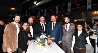 Çiğli’nin “Pembe Misafirleri” İzleyiciyle Buluştu