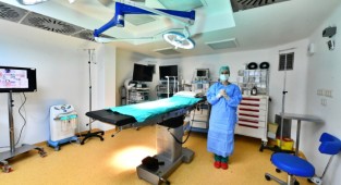 Eşrefpaşa Hastanesi’nin ameliyathanesi yeniden hizmete alındı