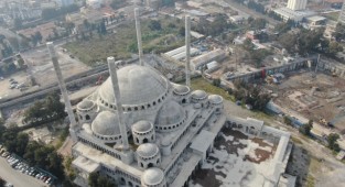 İzmir’in bitmeyen protokol camisi