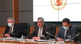  KEGM sertifikasız iki bilişim uzmanı aldı aylık 80 bin TL ödedi