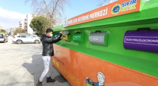 Mobil Atık Getirme Merkezleriyle atıklar dönüşüyor