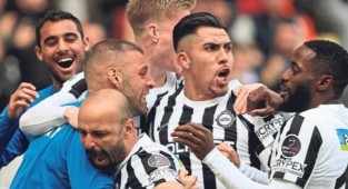 Altay, İstanbul'da 2'de 2 peşinde