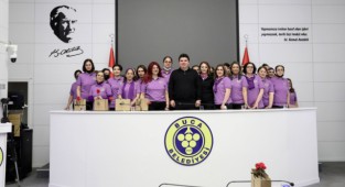 Başkan Kılıç emekçi kadınlarla buluştu 