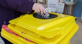 Buca’da çevre dostu proje: Atık ilaçlar toplanıyor!