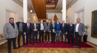 Büyükşehir'den İzmir kulüplerine 30 milyon liralık destek daha!