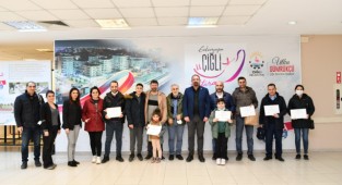 Çiğlili babalar sertifikalarını aldı