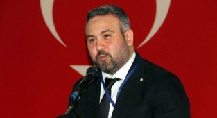 Ekmekçioğlu, Özbalta'ya ateş püskürdü!