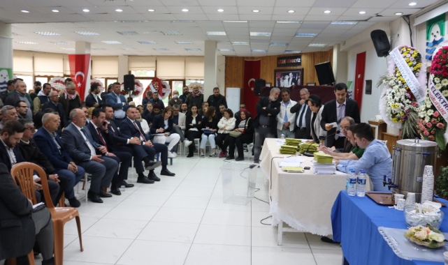 Foça’da esnaf yeni başkanını seçti