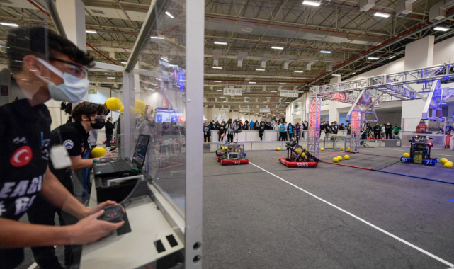 Geleceğin bilim insanları İzmir’de yarışacak