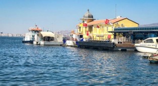 İzmir'de vapur seferlerine su seviyesi engeli! 