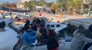 İzmir'in 4 ilçesinde göçmen operasyonu: 827'si yakalandı!