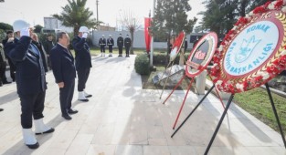 Konak'ta, Çanakkale Zaferi'nin 107. yılı kutlandı