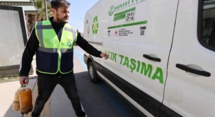 Buca'da atık yağ getirene bulaşık deterjanı hediye