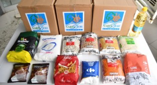 Narlıdere'de erzak yardımı