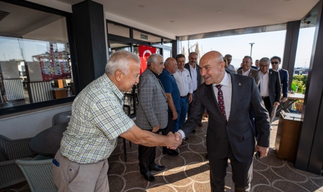 Başkan Soyer Çiğli’deki muhtarlarla buluştu