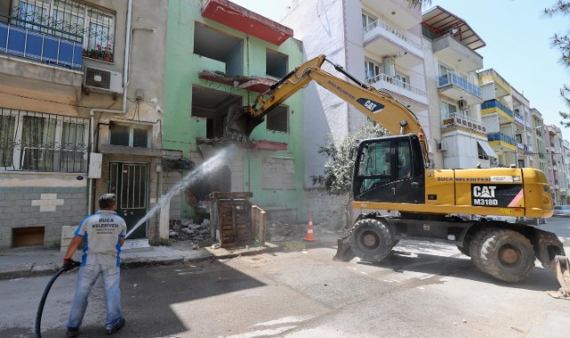 Buca’da riskli yapılara geçit yok!
