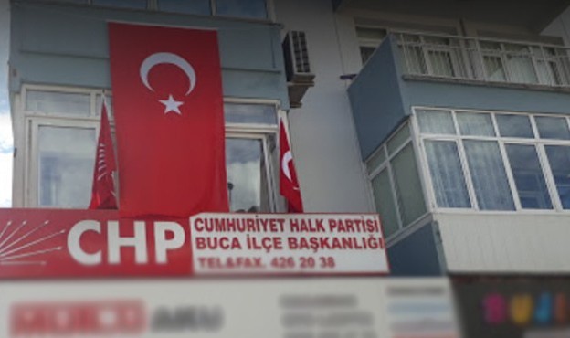 CHP Buca birbirine girdi: Yumruklu kavga iddiası!
