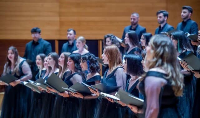 İzmir Çok Sesli Korolar Festivali’nde müzik şöleni