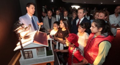 Konak Sancar Maruflu Bilim Merkezi’nde Keşfe yolculuk başladı