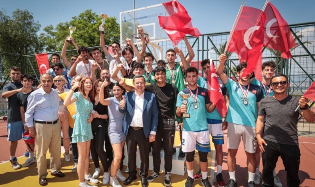 Konak'ta sokak basketbolu fırtınası esti