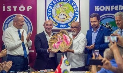 Başkan Soyer’den Konyalılar Kültür ve Yardımlaşma Vakfı'na ziyaret