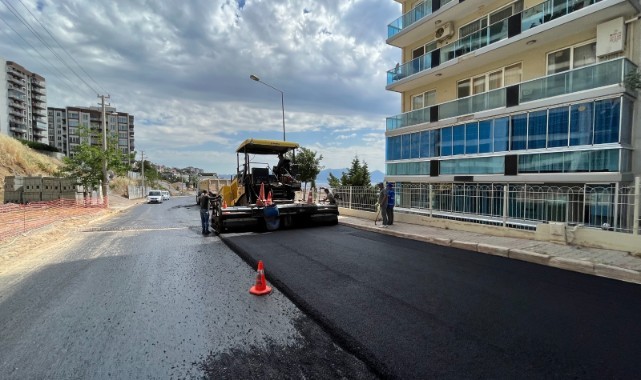 Bayraklı'da asfaltlama çalışmaları tam gaz!