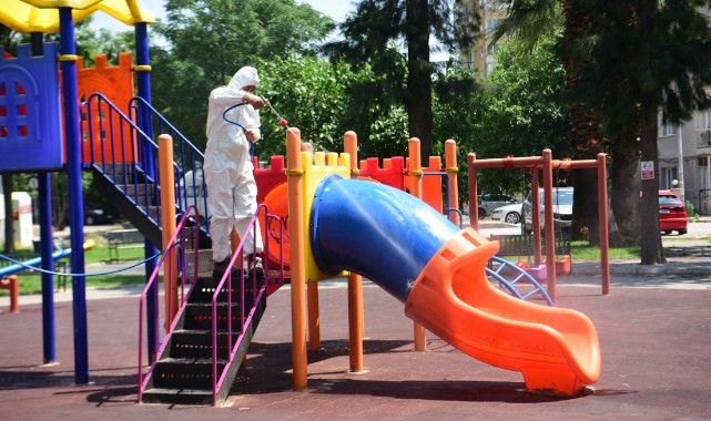 Bornova'nın parkları yaz tatiline hazır