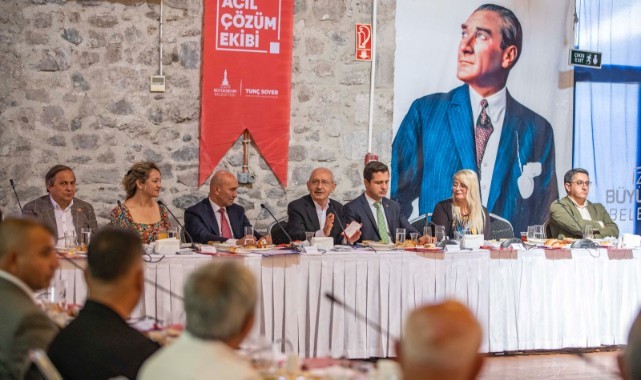 Kılıçdaroğlu Acil Çözüm Projesi uygulanan mahalle muhtarlarıyla buluştu
