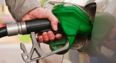 Motorine dev zam! Bu gece yarısından itibaren benzinin fiyatını geçiyor