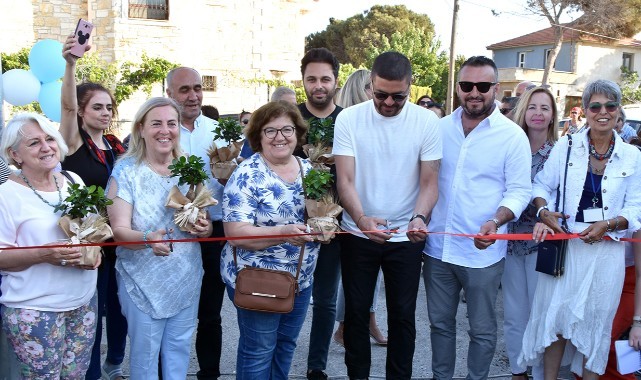 Yenifoça Sevgi Pazarı açıldı