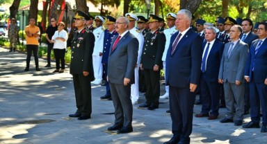15 Temmuz Demokrasi ve Milli Birlik Günü'nde şehitler anıldı