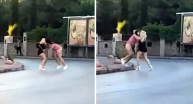 Antalya'da kadınların saç başa kavgası