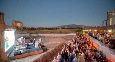 Başkan Soyer, ‘Kurda, kuşa, aşa’ bereketiyle “Terra Madre Anadolu”yu tanıttı